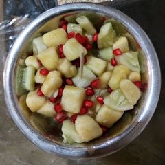 A picture of Fruit chaat.