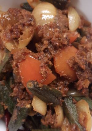 A picture of Bhindi Do Pyaza.