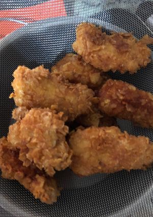 Una foto de Nuggets de pollo NO con pan molido, si no Con papitas fritas 😋
