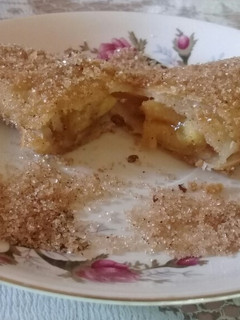 Una foto de Empanaditas fritas de manzana 🍎🥟