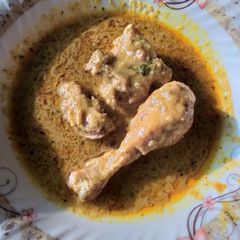 A picture of Chicken mint kaju korma.