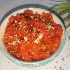 A picture of Gajar ka halwa with khoya.