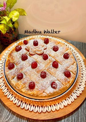 A picture of Plum, Apricot Tart.