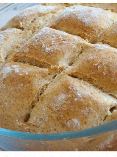 Una foto de Pan rápido integral en bolsa de asar. (Thermomix)