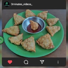 A picture of Crispy Mini Samosas.
