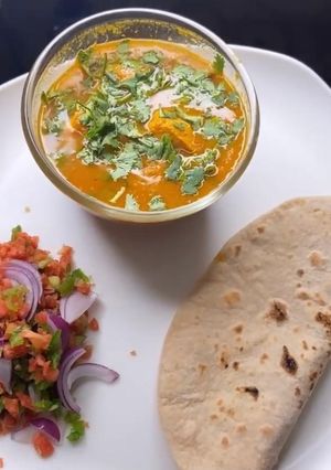 मसाले दार चिकन (masaledar chicken recipe in Hindi) रेसिपी मुख्य फोटो