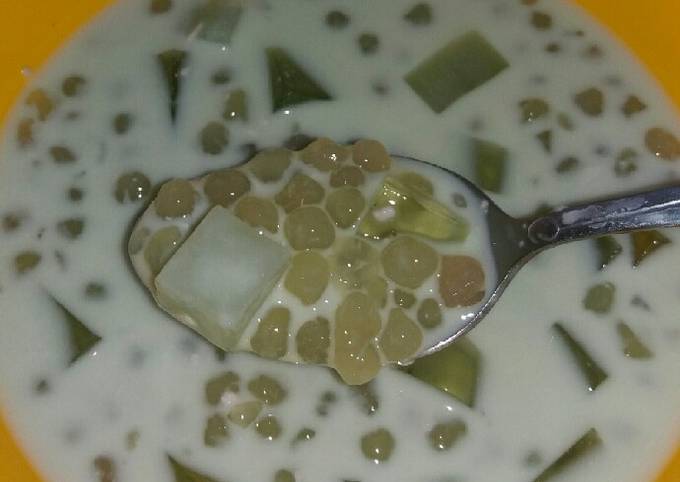 Cara Gampang Membuat Buko Pandan, Bisa Manjain Lidah