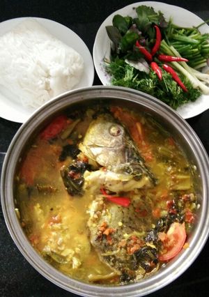 Hình của món Cá chép om dưa.