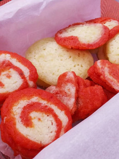 A picture of Red velvet cookie basket.