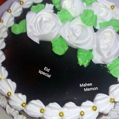 A picture of Chocolate fudge ice cake.