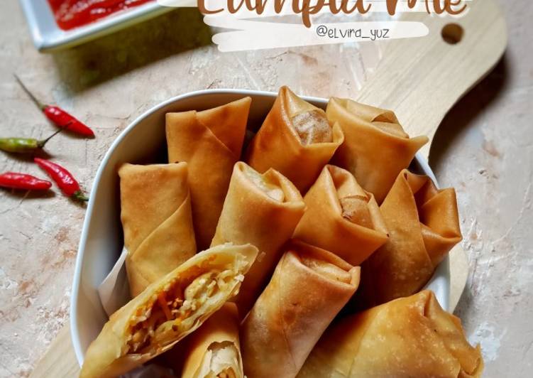 Bagaimana Membuat Lumpia Mie, Menggugah Selera