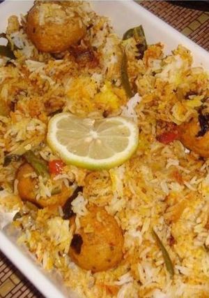 A picture of Gulabari Kofta Biryani.