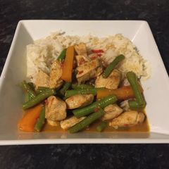 A picture of Rendang Chicken Curry.