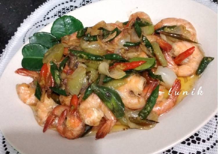 Resep 218. Udang Goreng Cabe Ijo yang Enak Banget