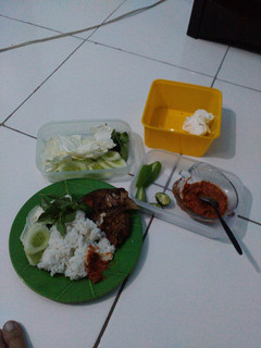 Foto resep Ikan bawal goreng sambal tomat