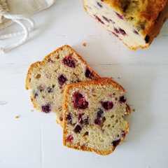 A picture of Budín de frutos rojos.