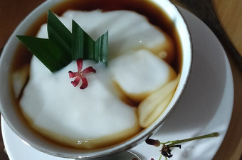 Bagaimana Membuat Bubur Sumsum Tepung Ketan, Enak Banget