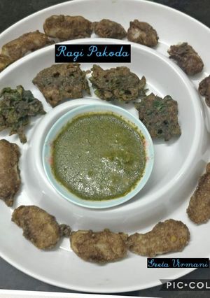 A picture of Ragi pakoda... Made up of Ragi and rice flour.