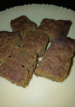 A picture of Kaak (Arabic Cake).
