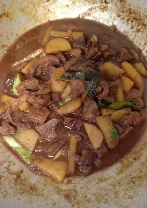 Foto resep Semur sapi kentang tanpa santan ala mom Zubad