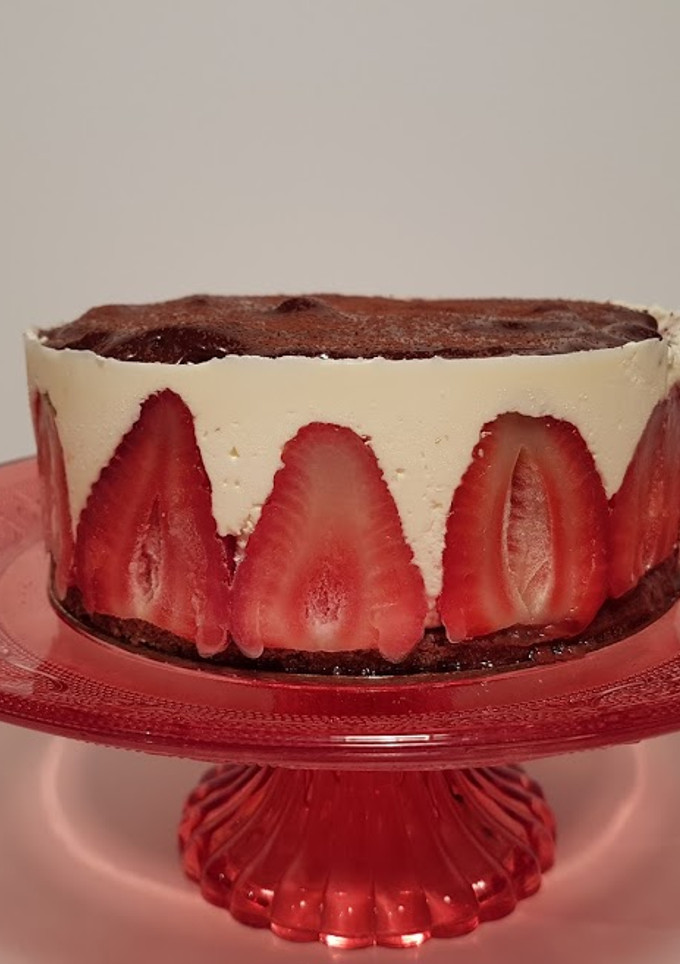 Una foto de Tarta Fraisier con migas de chocolate!!! (mi versión)