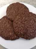 Cookies de avena, maní, copos de maíz y chocolate