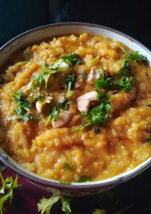 A picture of Dal khichdi.