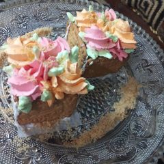 A picture of Biscuit Dessert Basket.