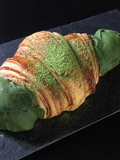 Una foto de Cruasán con chocolate de Matcha