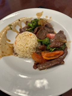 A picture of Beef and Broccoli.