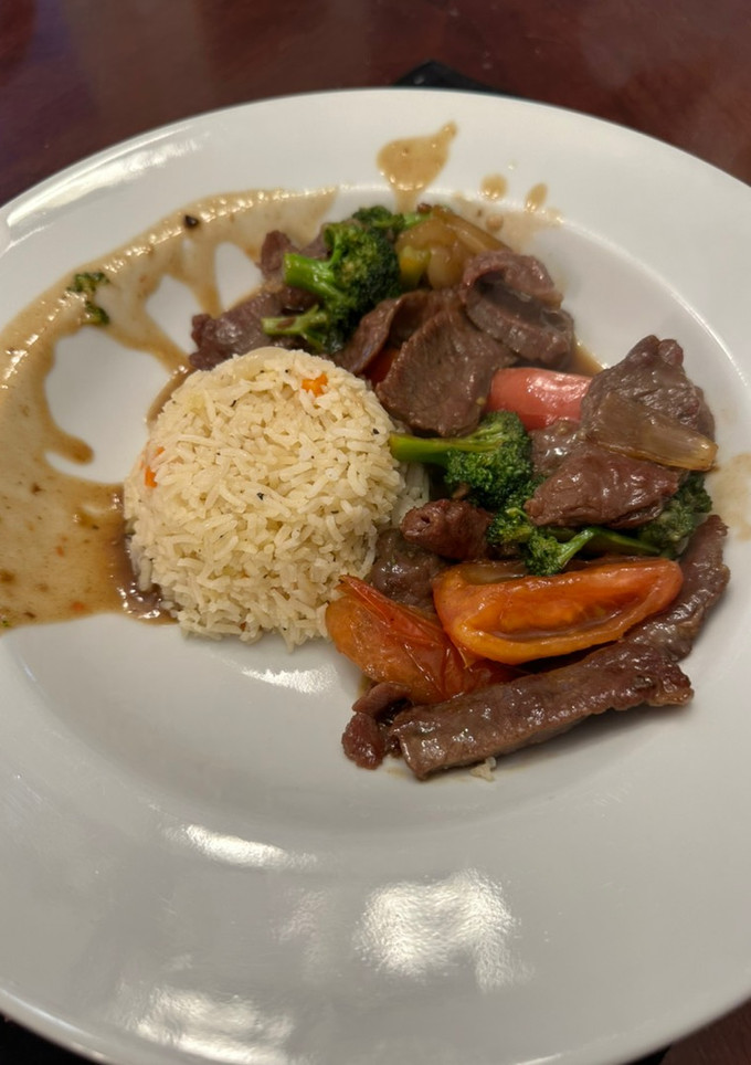 A picture of Beef and Broccoli.