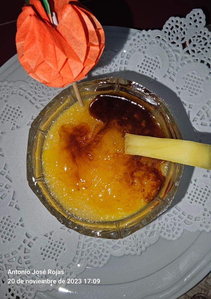 Una foto de Natillas de piña 🍍 natural y mandarina