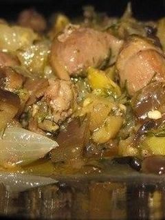 Фото Куриные сердечки с грибами и баклажанами.