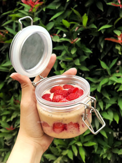 Foto resep Strawberry Overnight Oats