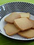 Simple Sablé Cookies with Margarine, Flour, and Sugar
