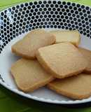 Simple Sablé Cookies with Margarine, Flour, and Sugar
