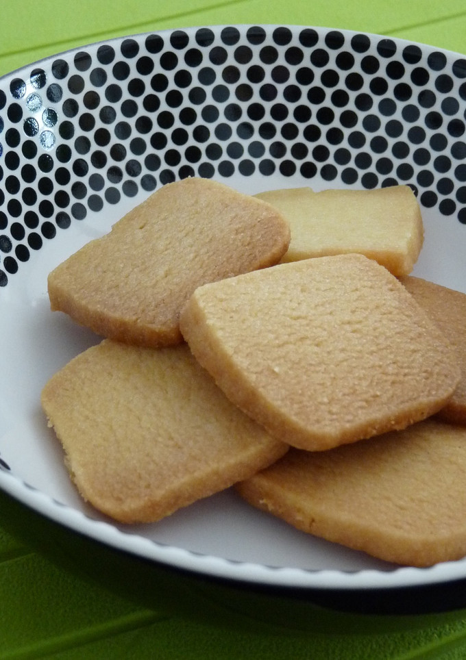 A picture of Simple Sablé Cookies with Margarine, Flour, and Sugar.