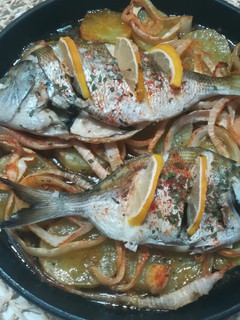 Una foto de Sargos al horno