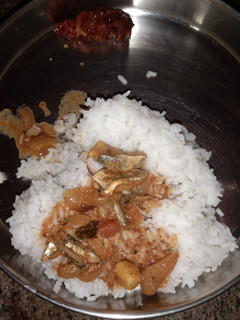கருவாட்டுக் குழம்பு (Karuvattu kulambu recipe in tamil) செய்முறை முக்கிய புகைப்படம்
