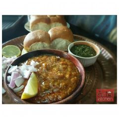 A picture of Pav bhaji.