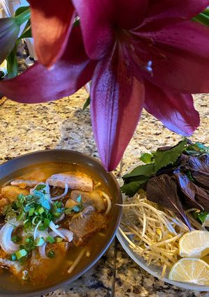Hình của món Bún bò đuôi bò.