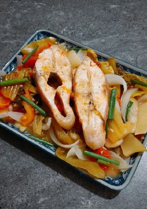 Hình của món Cá điêu hồng om cải chua.