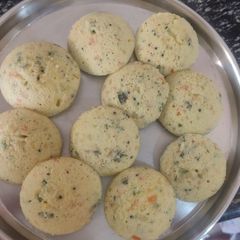 A picture of Veg Idli.