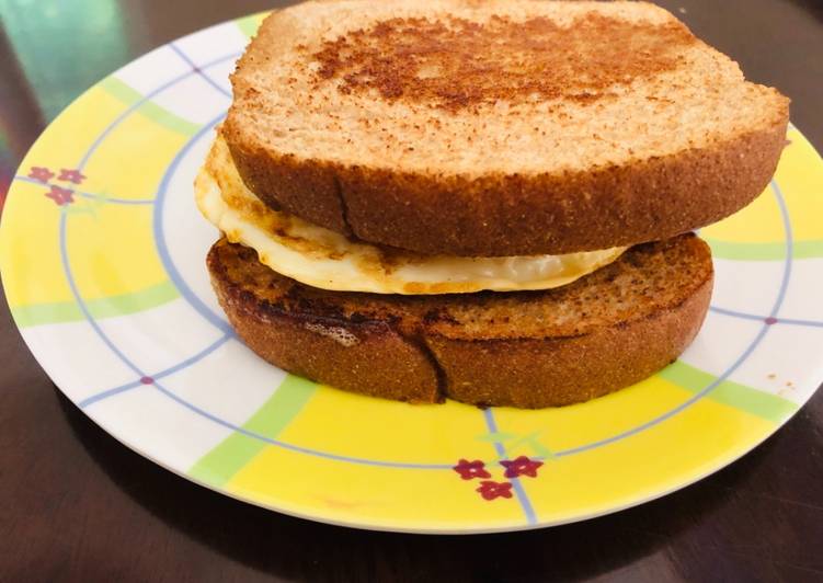 Half fry Egg Sandwich