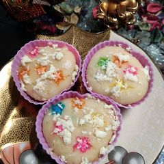 A picture of White chocolate muffins.