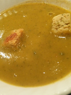 पालक टोमेटो सूप (Palak Tomato soup recipe in hindi) रेसिपी मुख्य फोटो