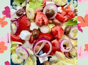 Foto di 121 • Insalata estiva con fagioli, feta, sedano, cipolle e olive taggiasche