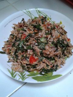 Foto resep Tongkol suwir pete kemangi pedas