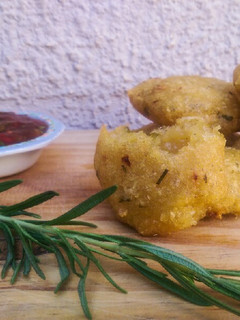 A picture of Garri fritters.