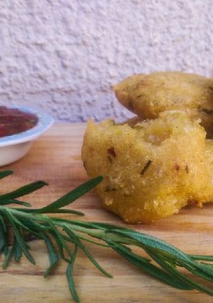 A picture of Garri fritters.